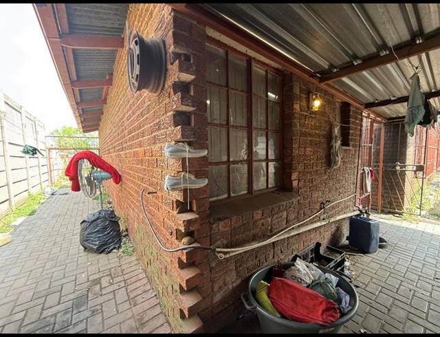 5 BEDROOM HOUSE FOR SALE IN VANDERBIJLPARK CW 5